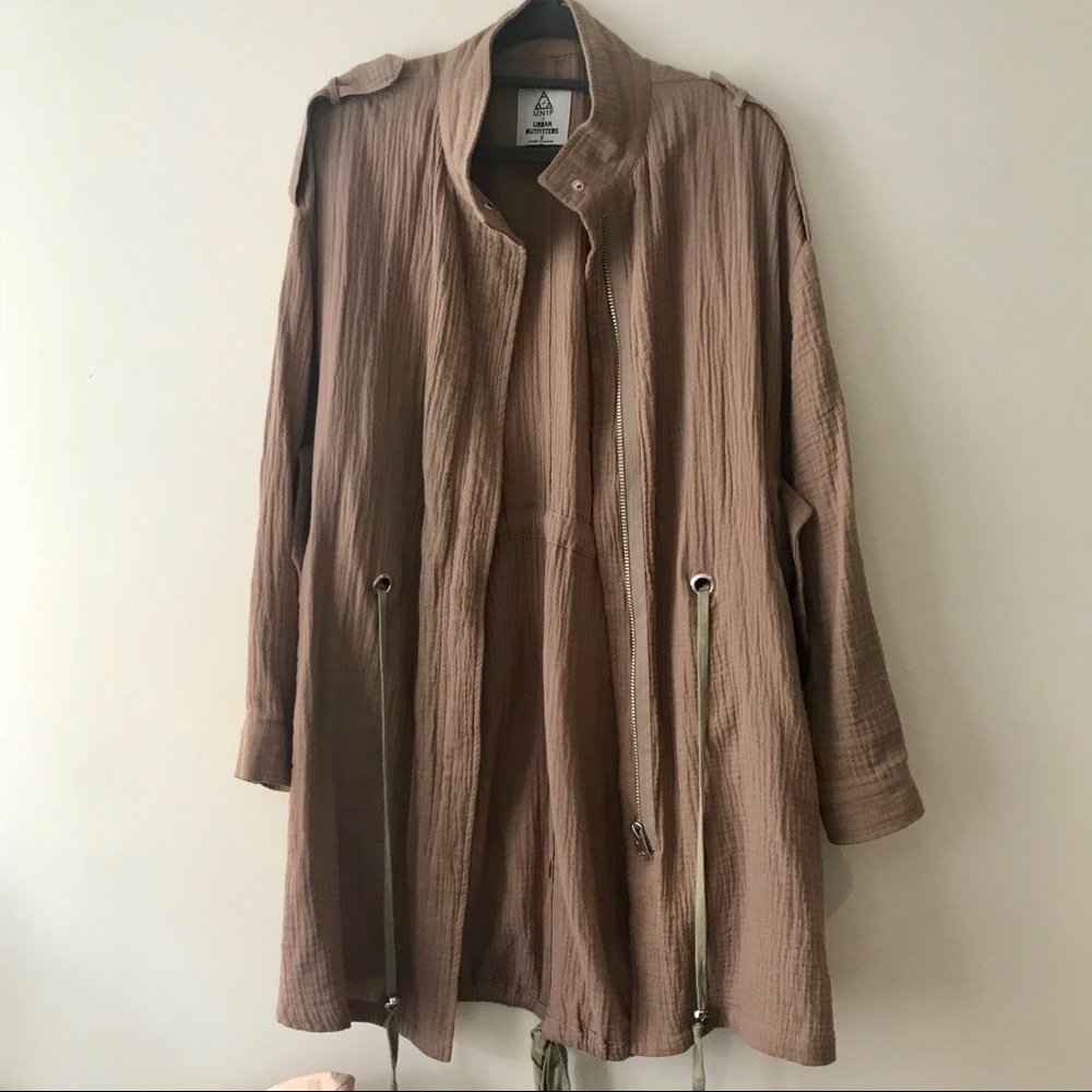 UNIF x Urban Outfitter’s Coat